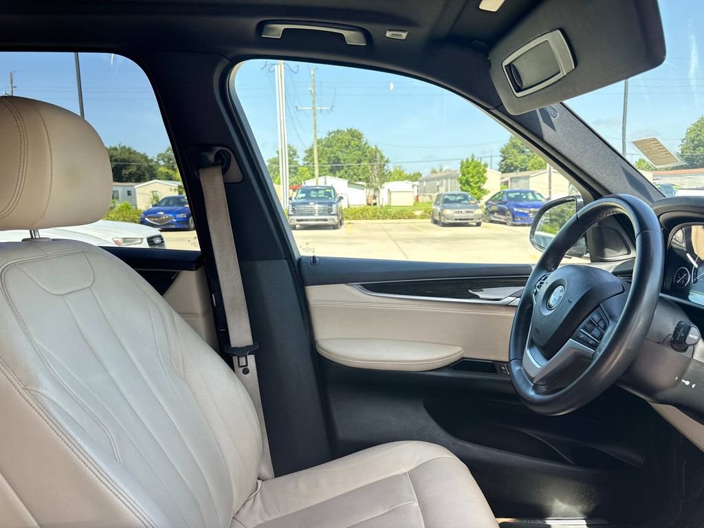Used 2018 BMW X5 sDrive35i RWD image 12