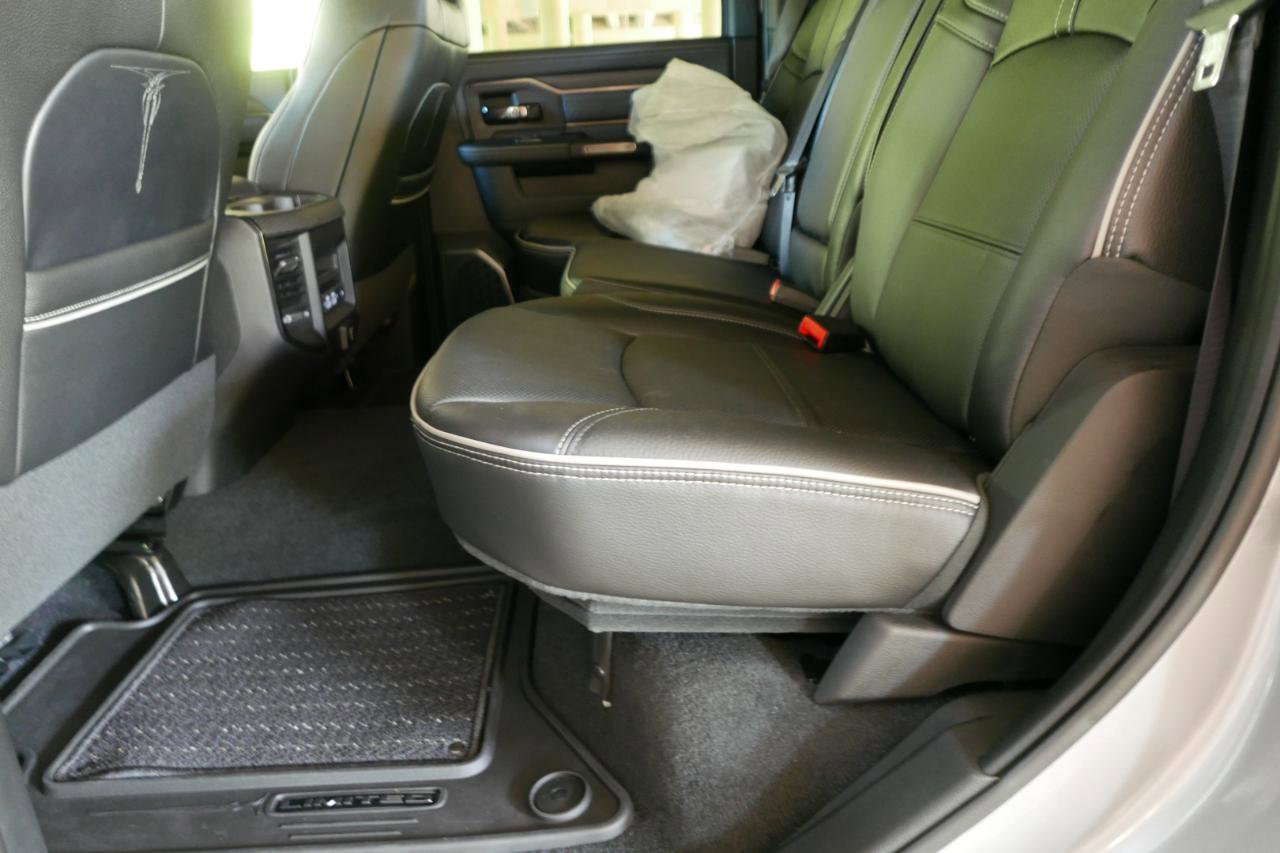 Used 2022 RAM 3500 Limited image 11