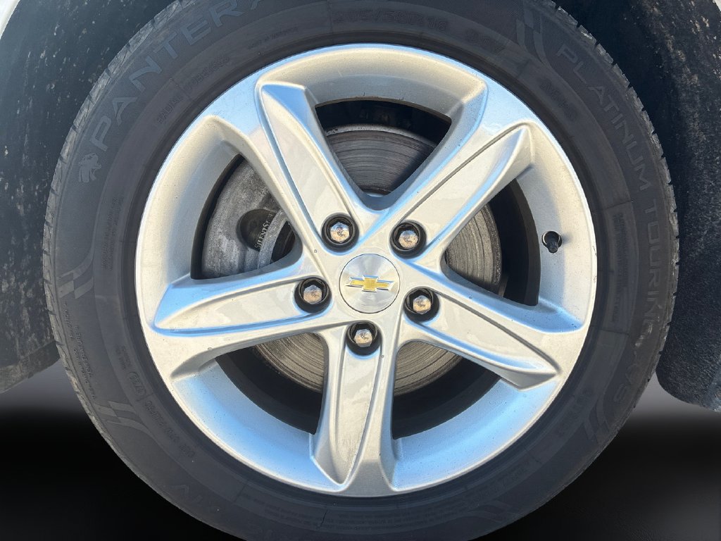 Used 2024 Chevrolet Malibu LS w/ Driver Confidence Package FWD image 9