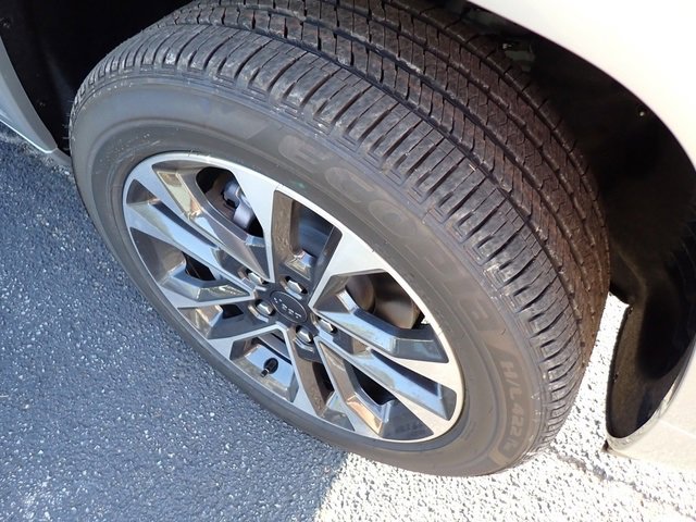 New 2025 Jeep Grand Cherokee Overland w/ Adv Protech Group III image 9