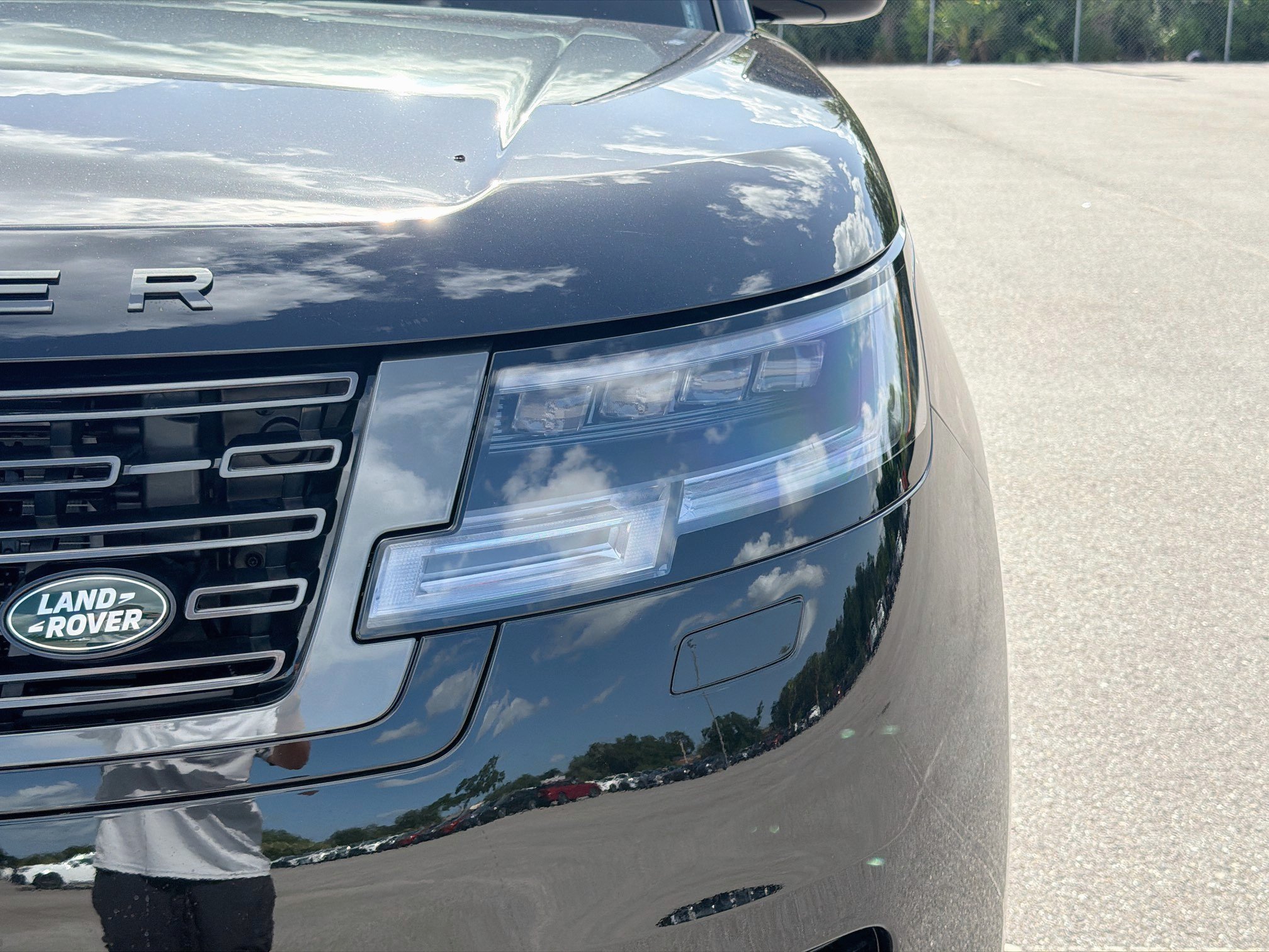 New 2026 Land Rover Range Rover SE AWD/4WD image 9