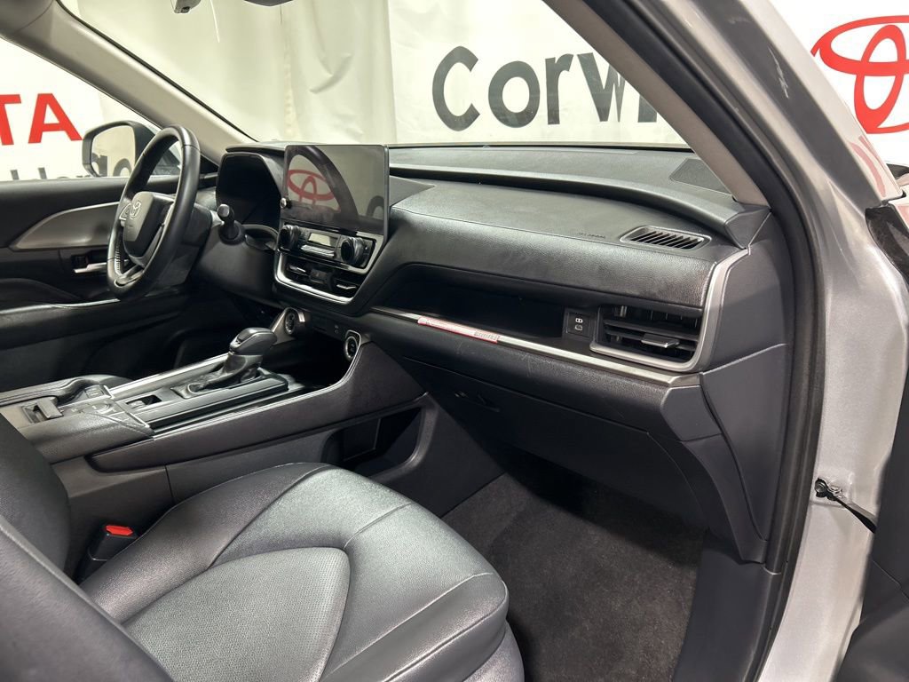 Used 2025 Toyota Grand Highlander AWD image 10