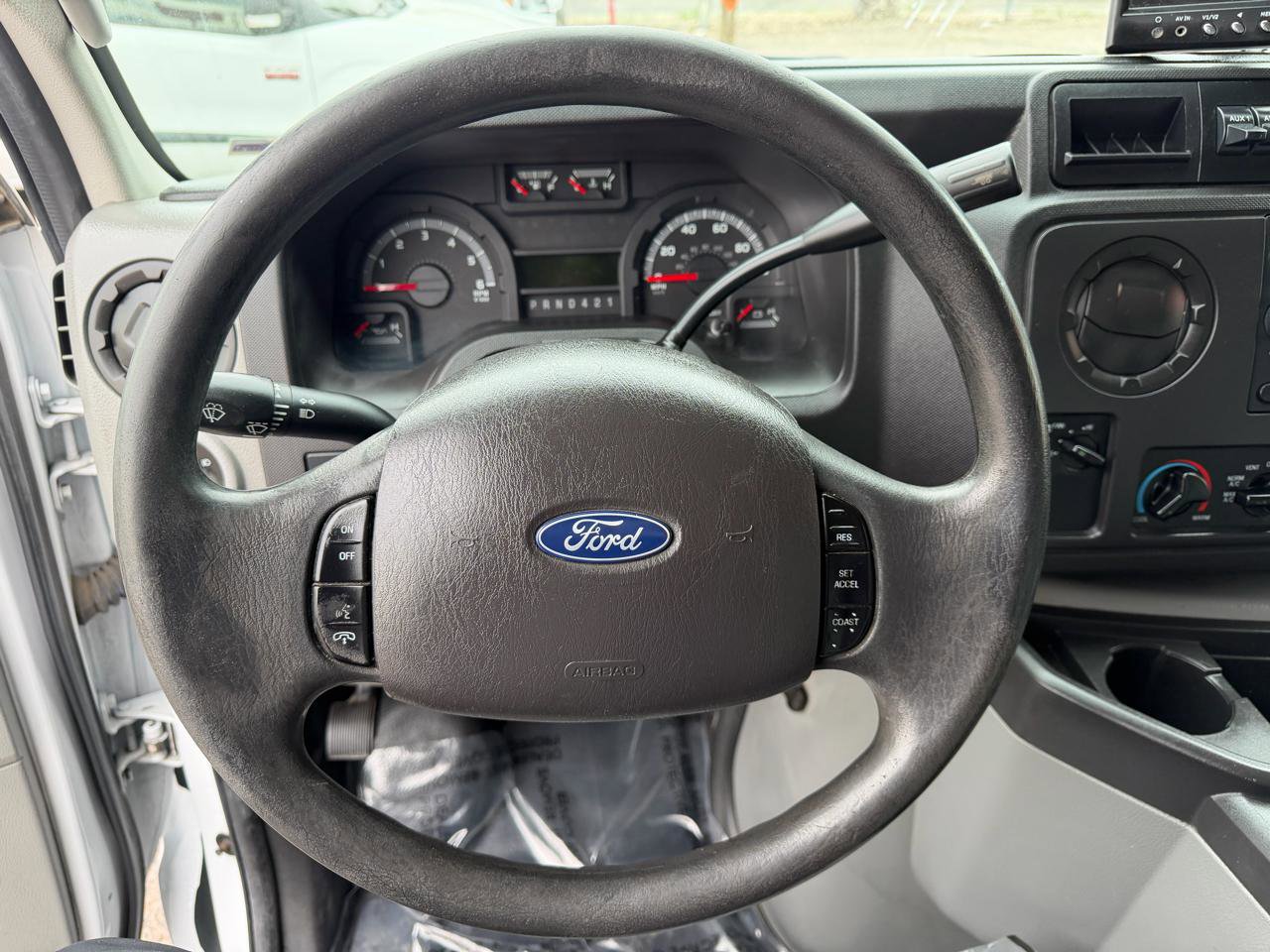 Used 2019 Ford E-350 and Econoline 350 Super Duty w/ Power Windows & Locks Group image 14