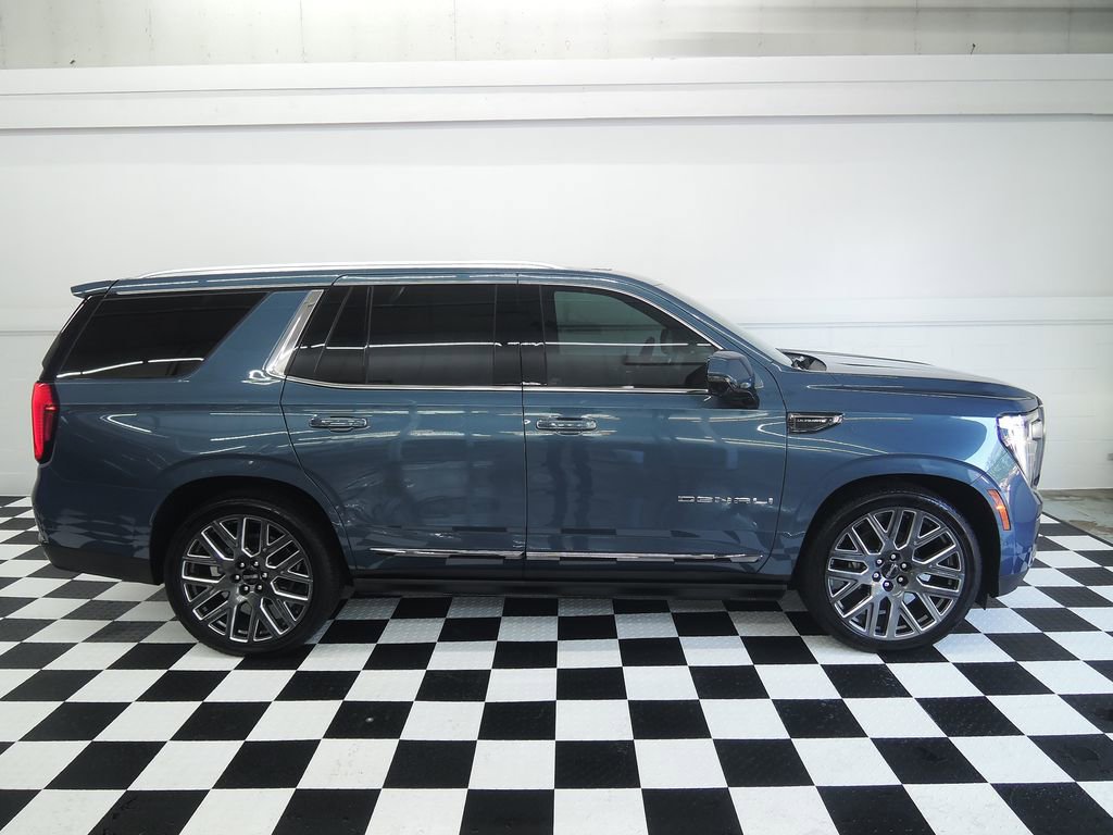 Used 2025 GMC Yukon Denali Ultimate AWD/4WD image 2