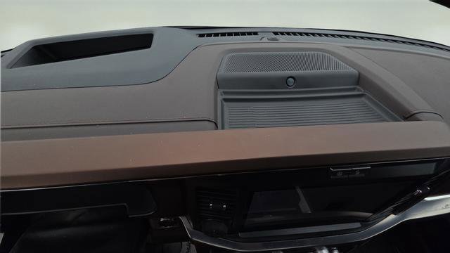 Used 2025 Ford F250 King Ranch w/ FX4 Off-Road Package image 10