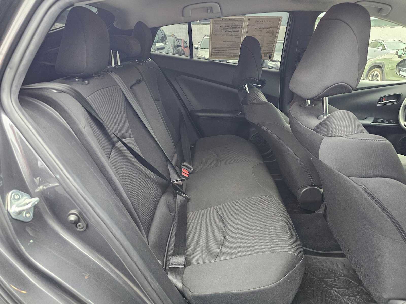 Used 2020 Toyota Prius L Eco FWD image 12