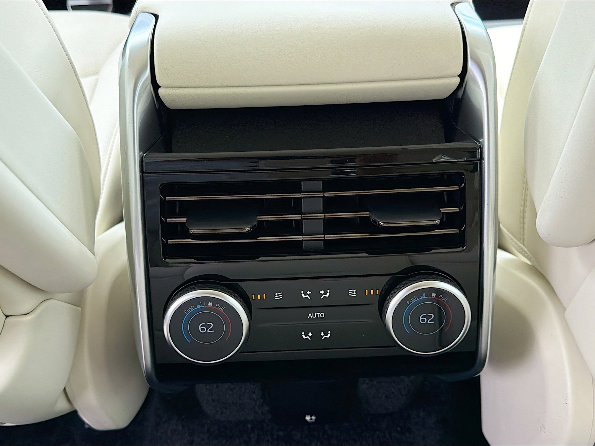 New 2026 Land Rover Range Rover SE AWD/4WD image 20