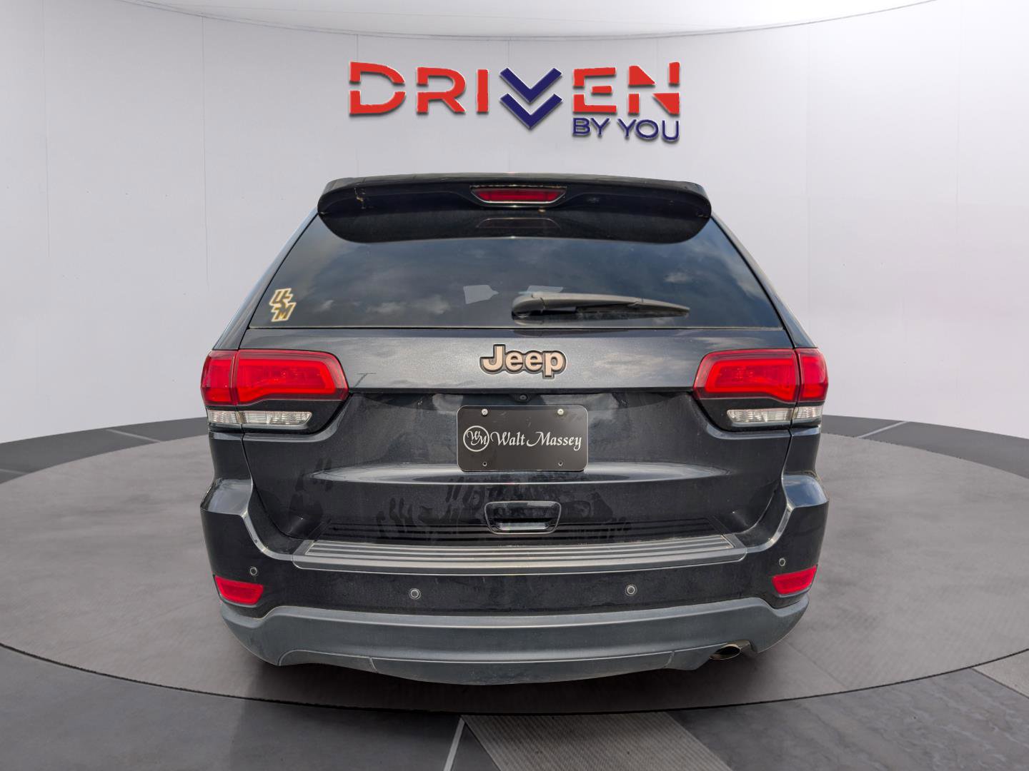 Used 2016 Jeep Grand Cherokee Laredo 75th Anniversary image 4