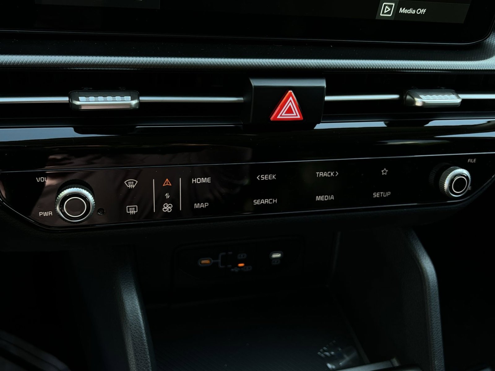 New 2026 Kia Sportage LX w/ LX Convenience Package FWD image 34