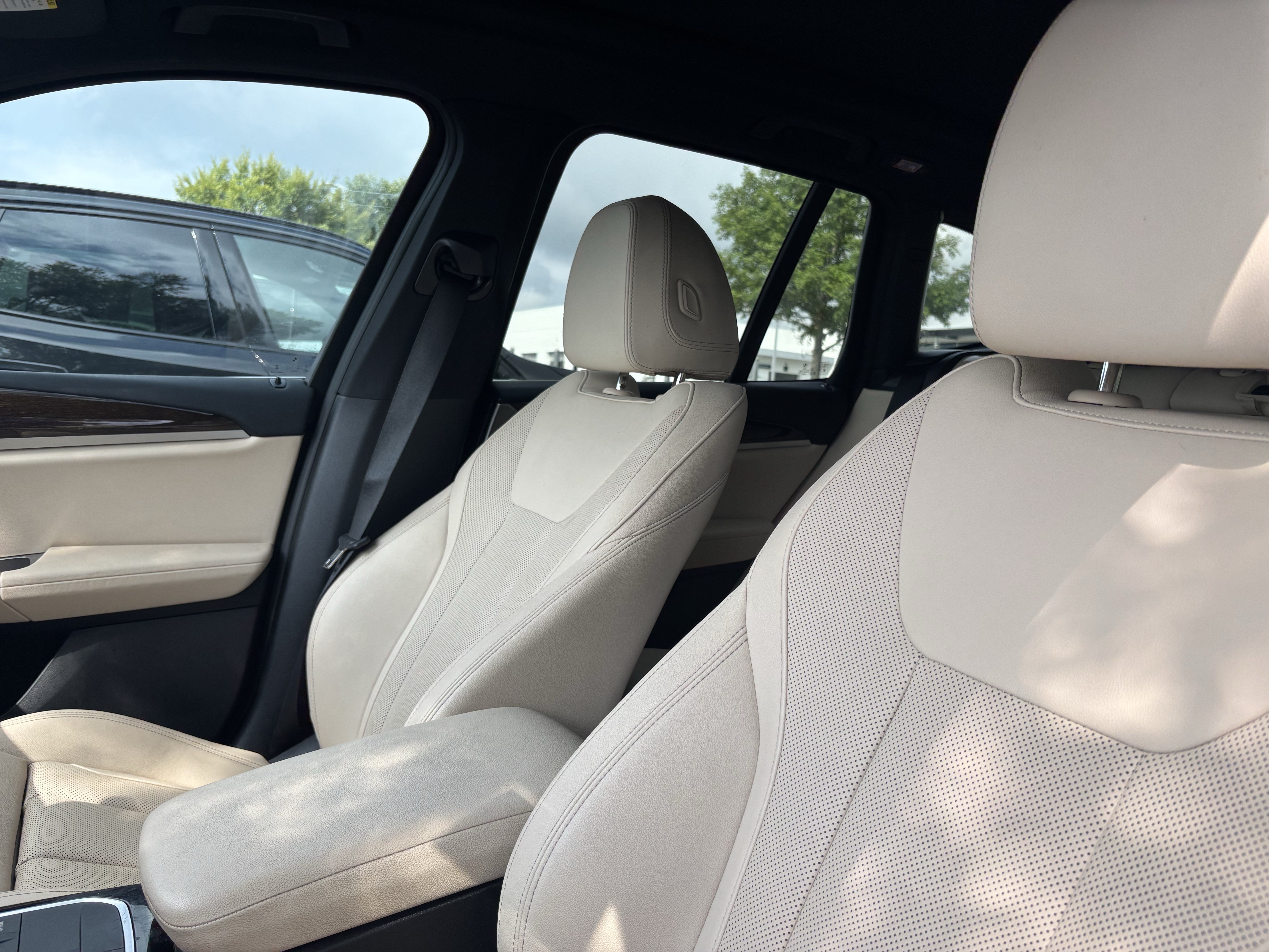 Certified 2024 BMW X3 xDrive30i w/ Premium Package w/ZPA AWD/4WD image 16
