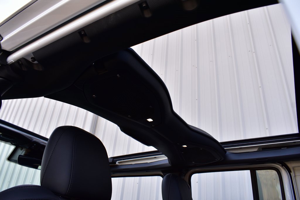 Used 2024 Jeep Wrangler High Altitude image 32