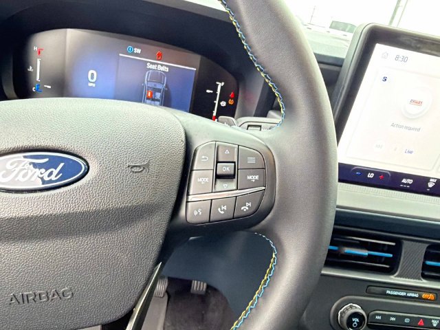 Used 2026 Ford Maverick Lobo AWD/4WD image 25
