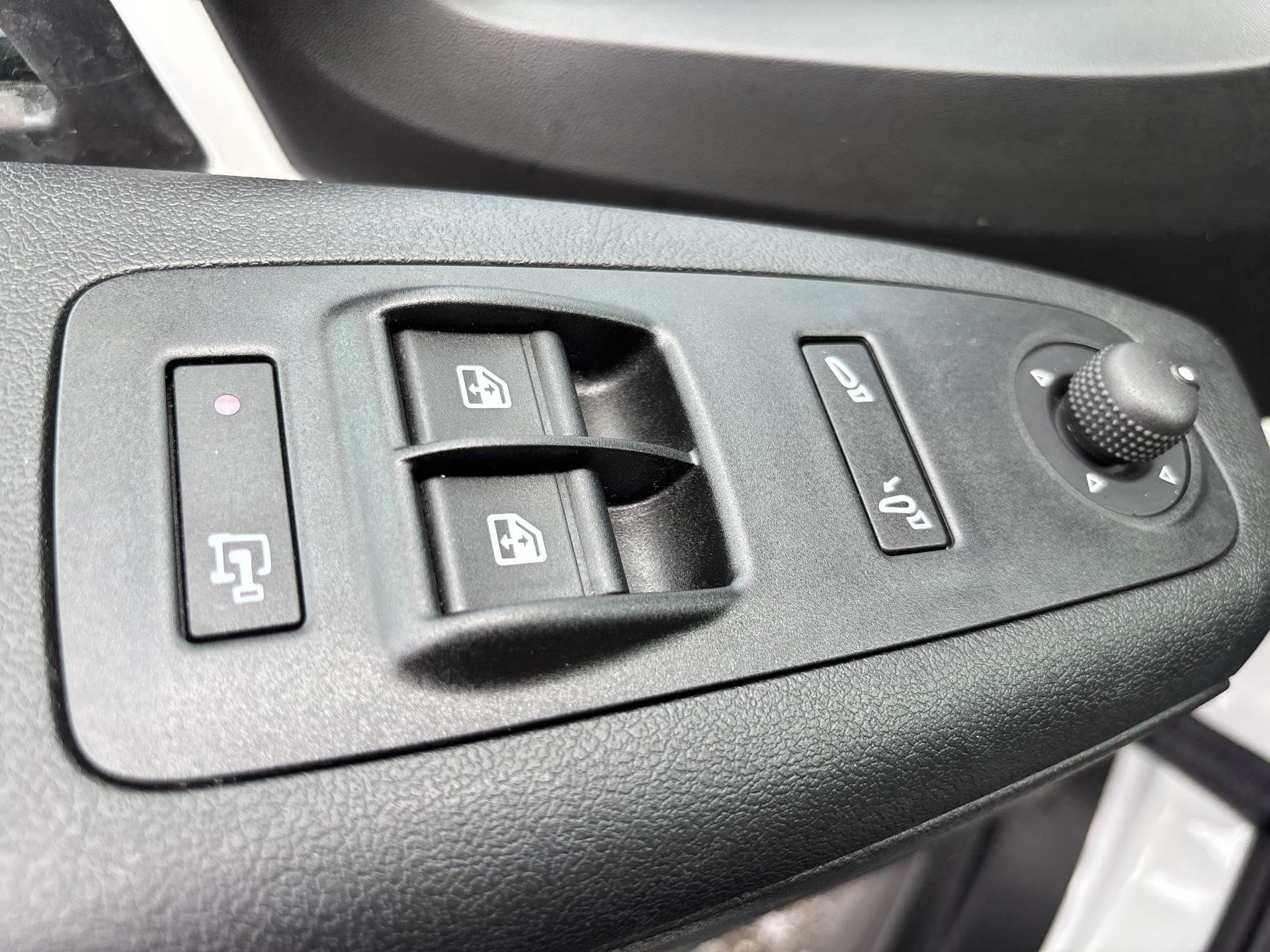 Used 2026 RAM ProMaster 2500 w/ Convenience Group FWD image 15