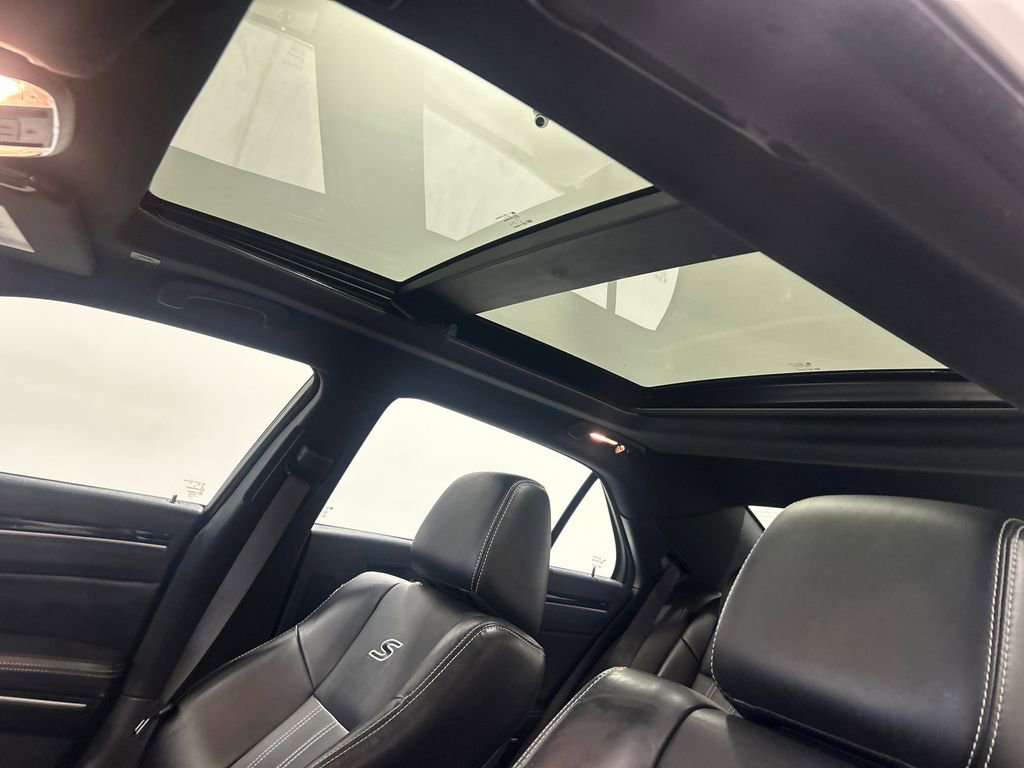 Used 2023 Chrysler 300 S image 27