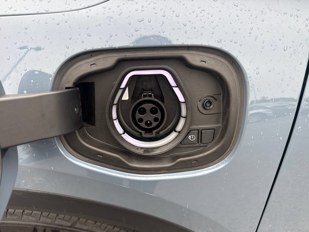 Used 2025 Ford Escape SE FWD image 20