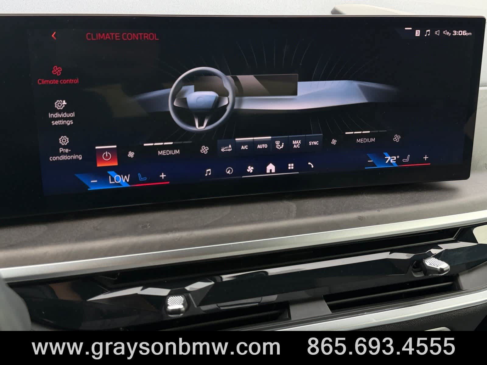 Used 2025 BMW X6 M60i AWD/4WD image 32