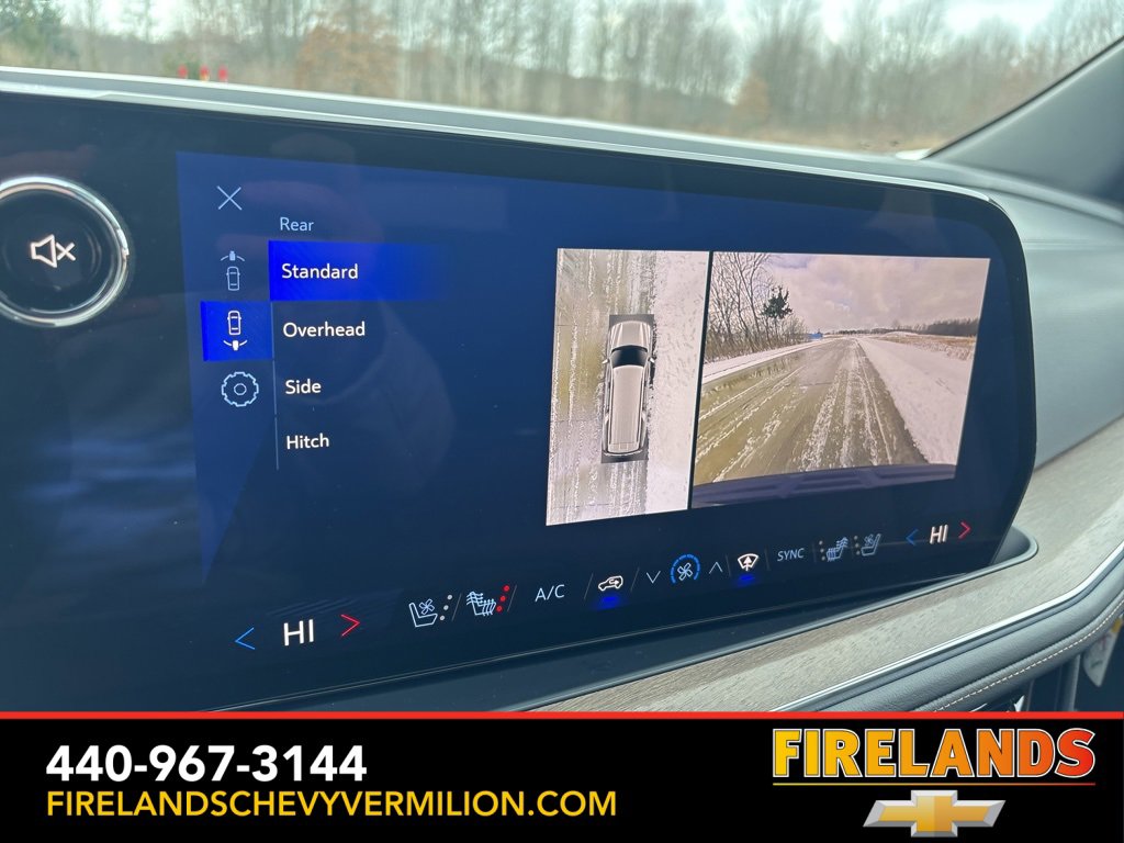 Used 2025 Chevrolet Suburban High Country image 26