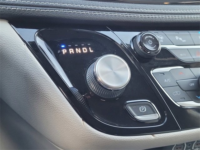 Certified 2021 Chrysler Pacifica Touring-L image 12