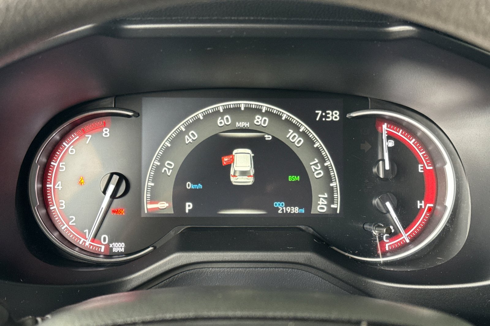 Used 2025 Toyota RAV4 XLE FWD image 24