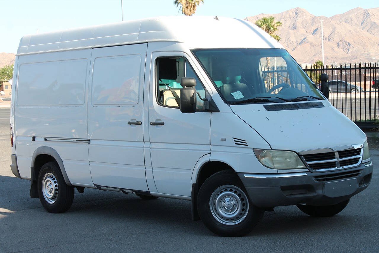 Used 2005 Dodge Sprinter 2500 w/ PWR Convenience Group RWD image 2