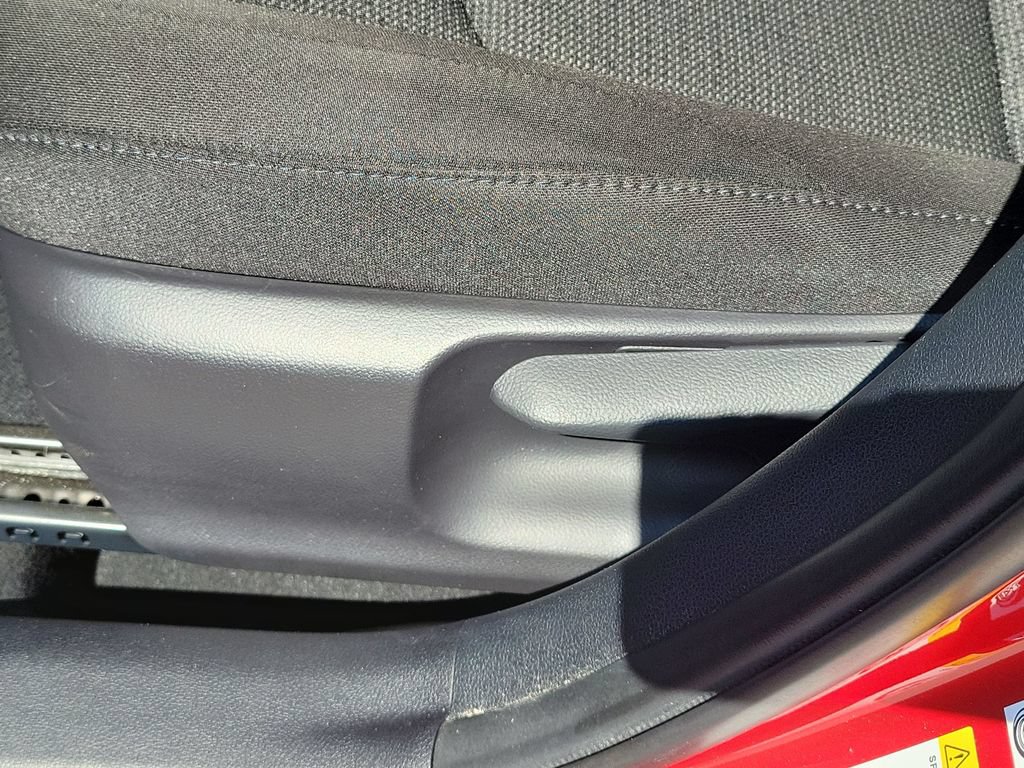 Certified 2020 Toyota Prius LE AWD/4WD image 22