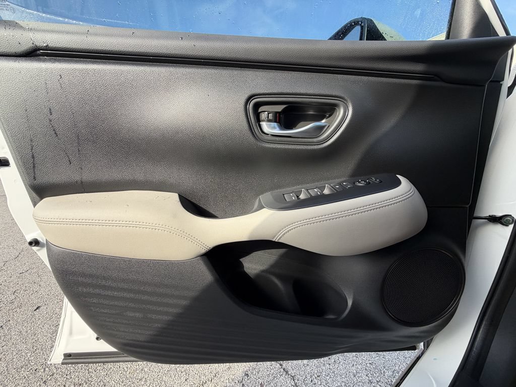 Used 2025 Honda HR-V LX image 20