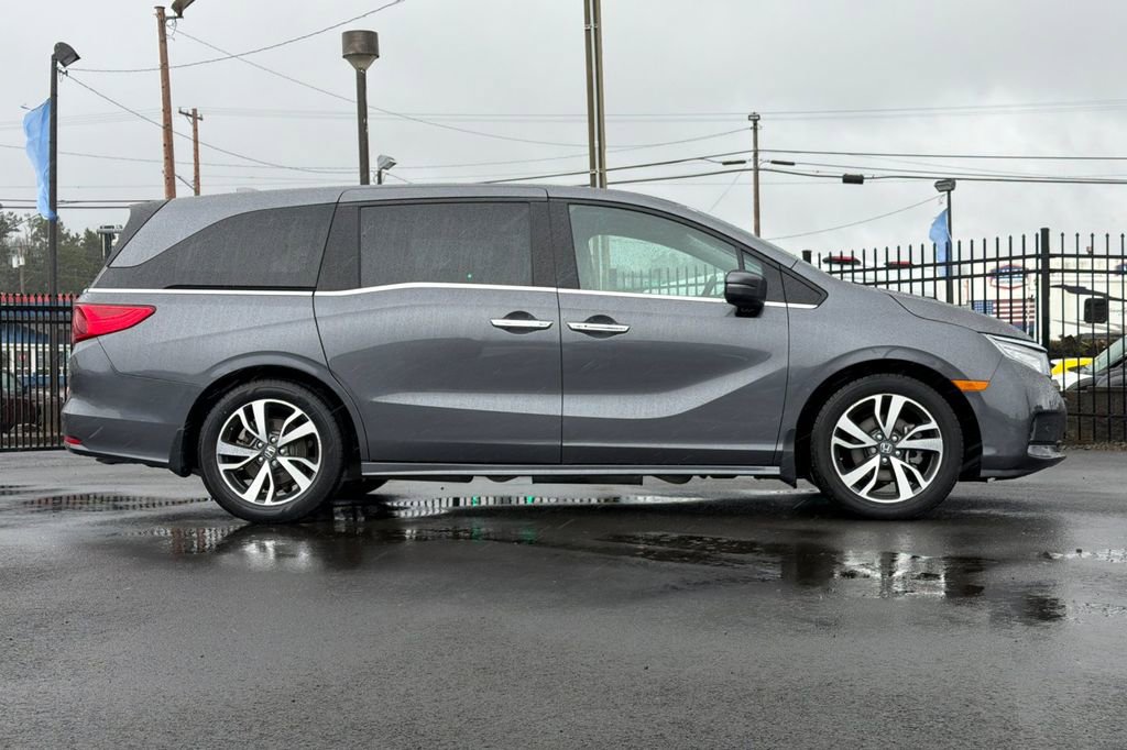 Used 2023 Honda Odyssey Touring image 2