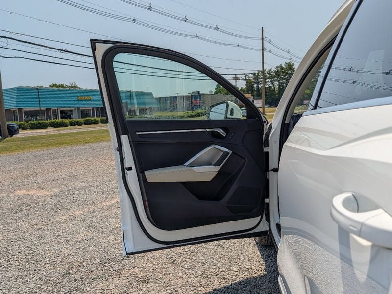 Used 2020 Audi Q3 2.0T Premium Plus AWD/4WD image 10