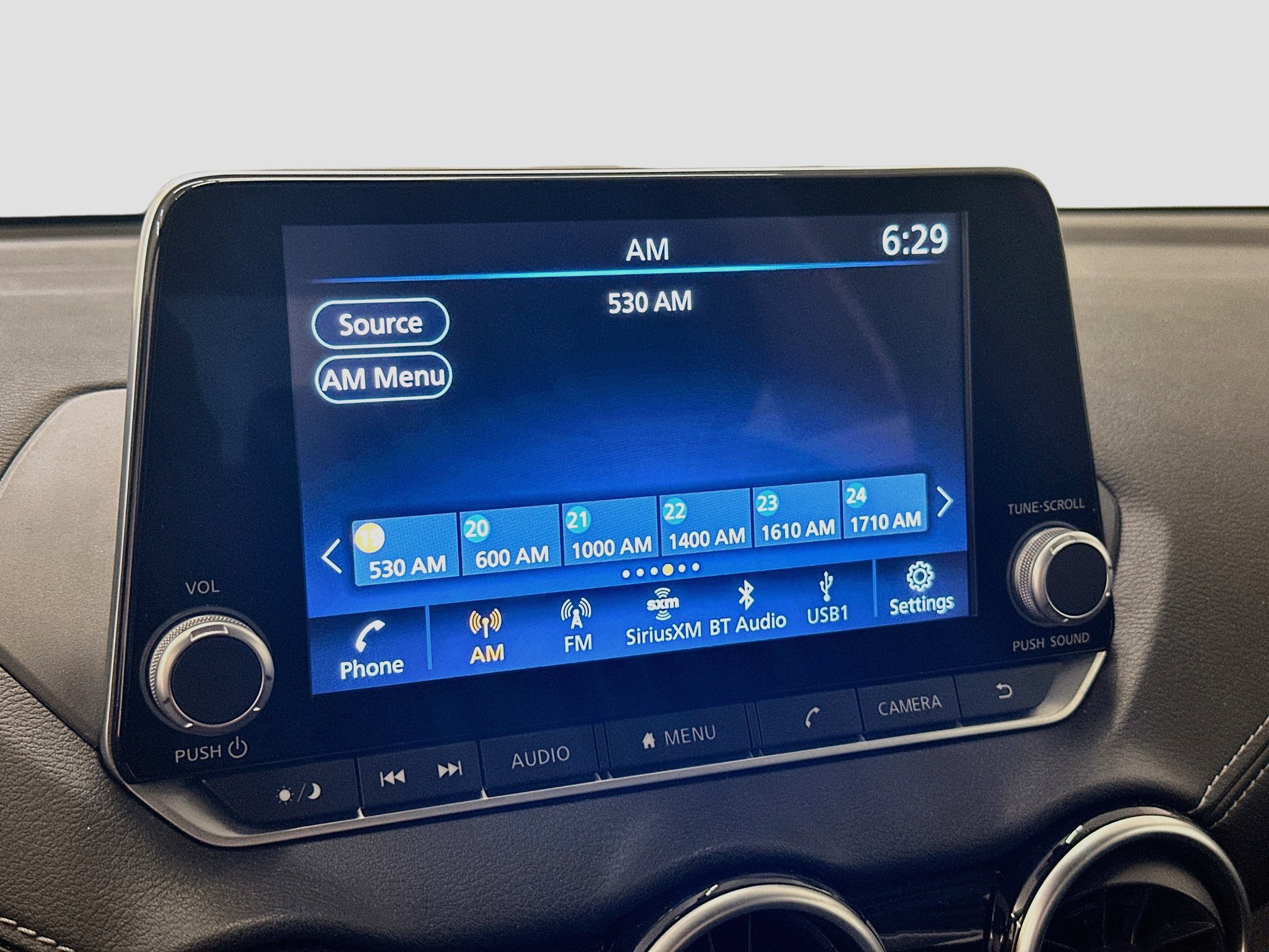 Used 2024 Nissan Sentra SV FWD image 21