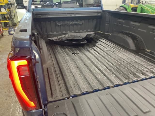 Used 2024 GMC Sierra 2500 Denali Ultimate image 4