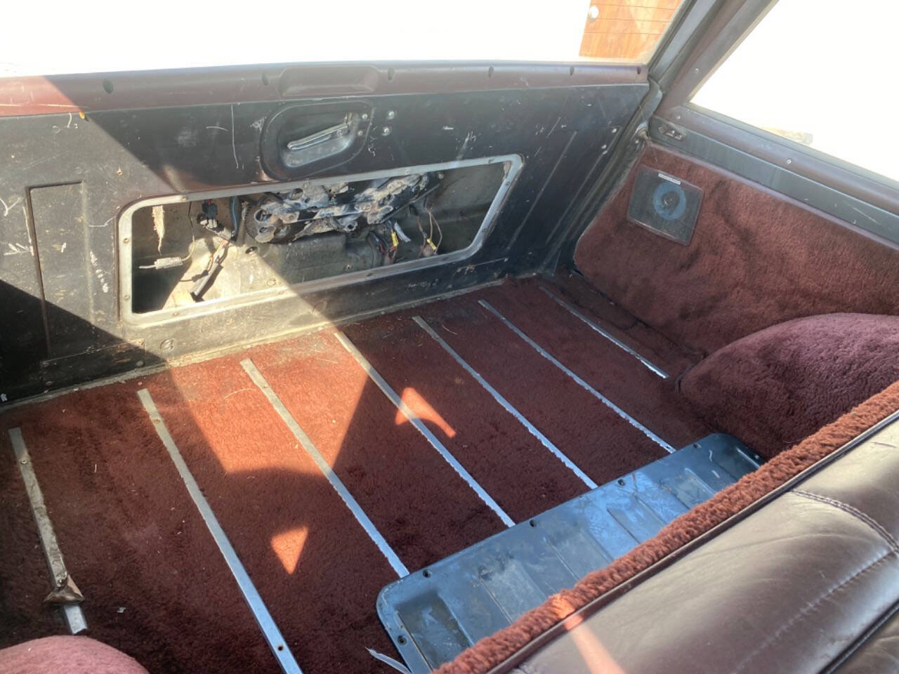 Used 1989 Jeep Grand Wagoneer AWD/4WD image 21
