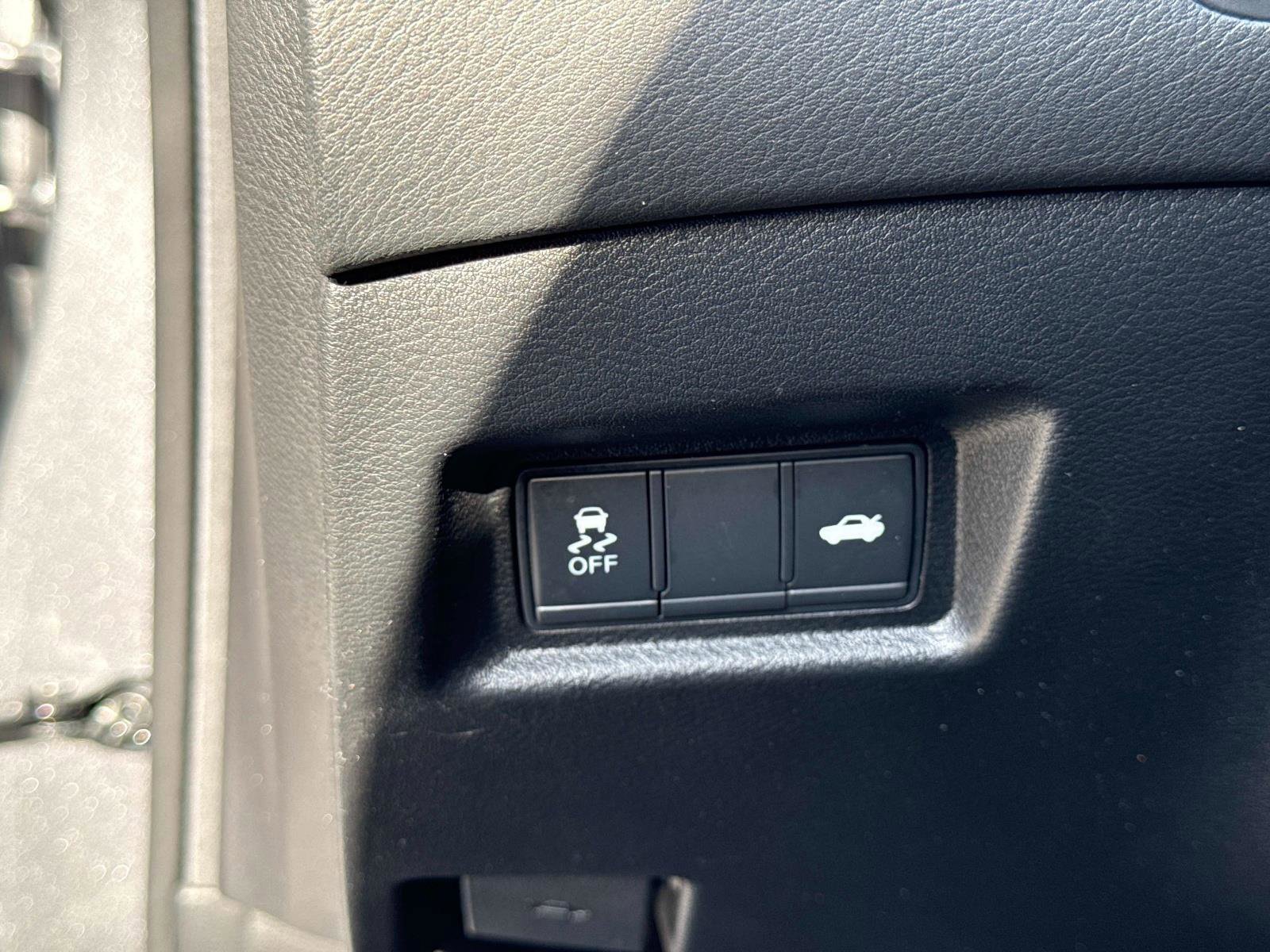 Used 2020 INFINITI Q50 Luxe image 32