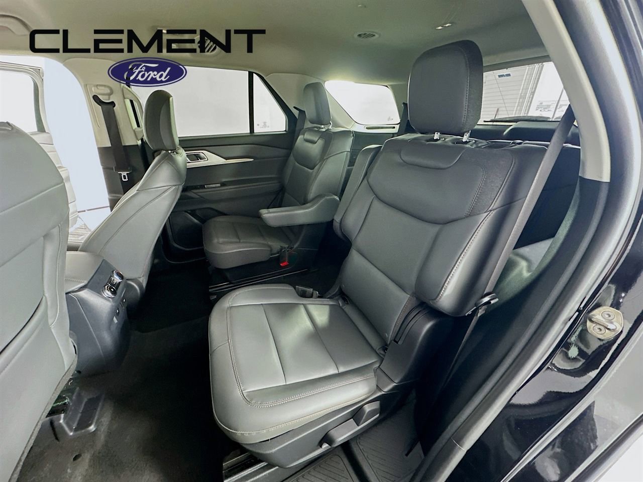 New 2026 Ford Explorer Active w/ Active Comfort Package image 28