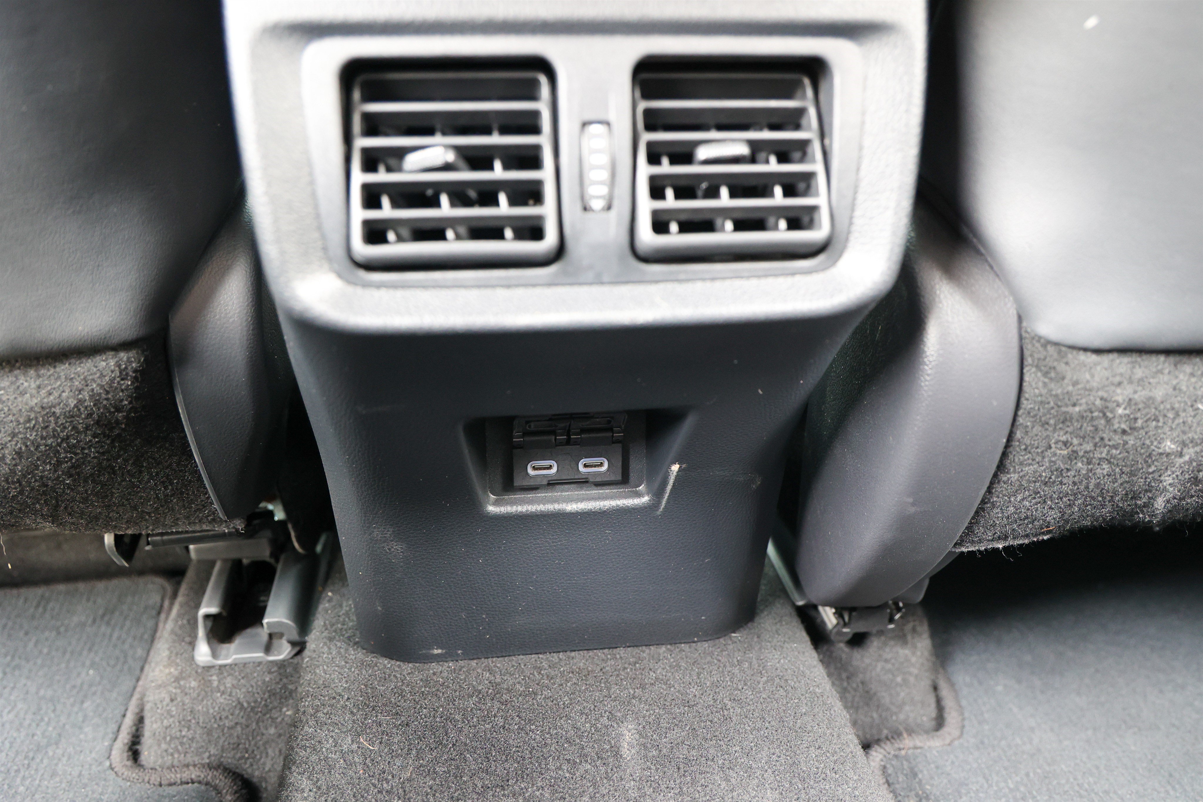 Certified 2024 Toyota Venza XLE AWD/4WD image 42