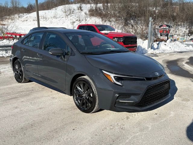 Used 2025 Toyota Corolla SE w/ Convenience Package image 7