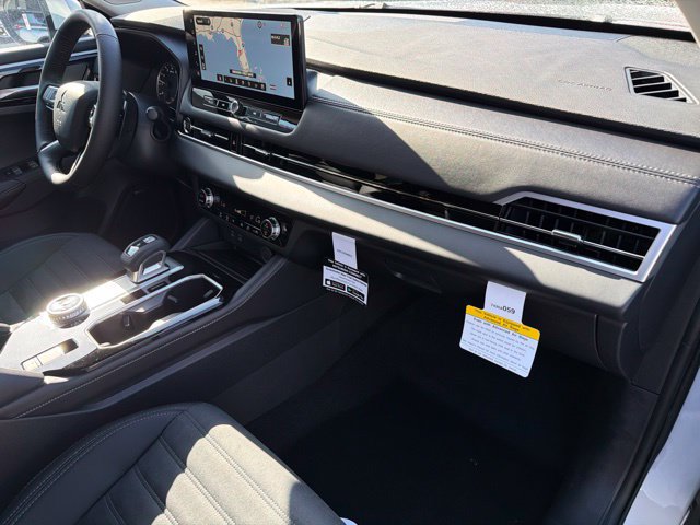 New 2026 Mitsubishi Outlander SE FWD image 11