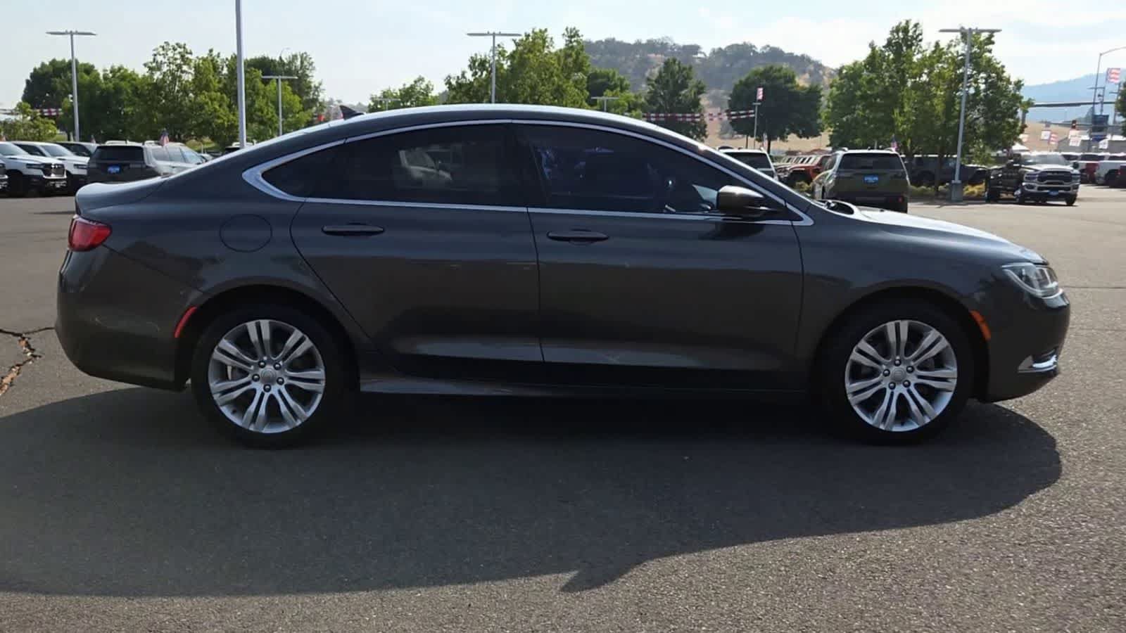 Used 2015 Chrysler 200 Limited w/ Spring Special Group FWD image 9