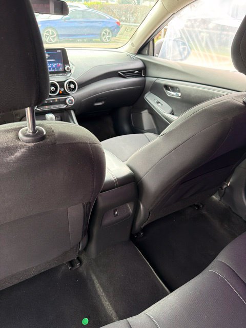 Used 2022 Nissan Sentra SV FWD image 12