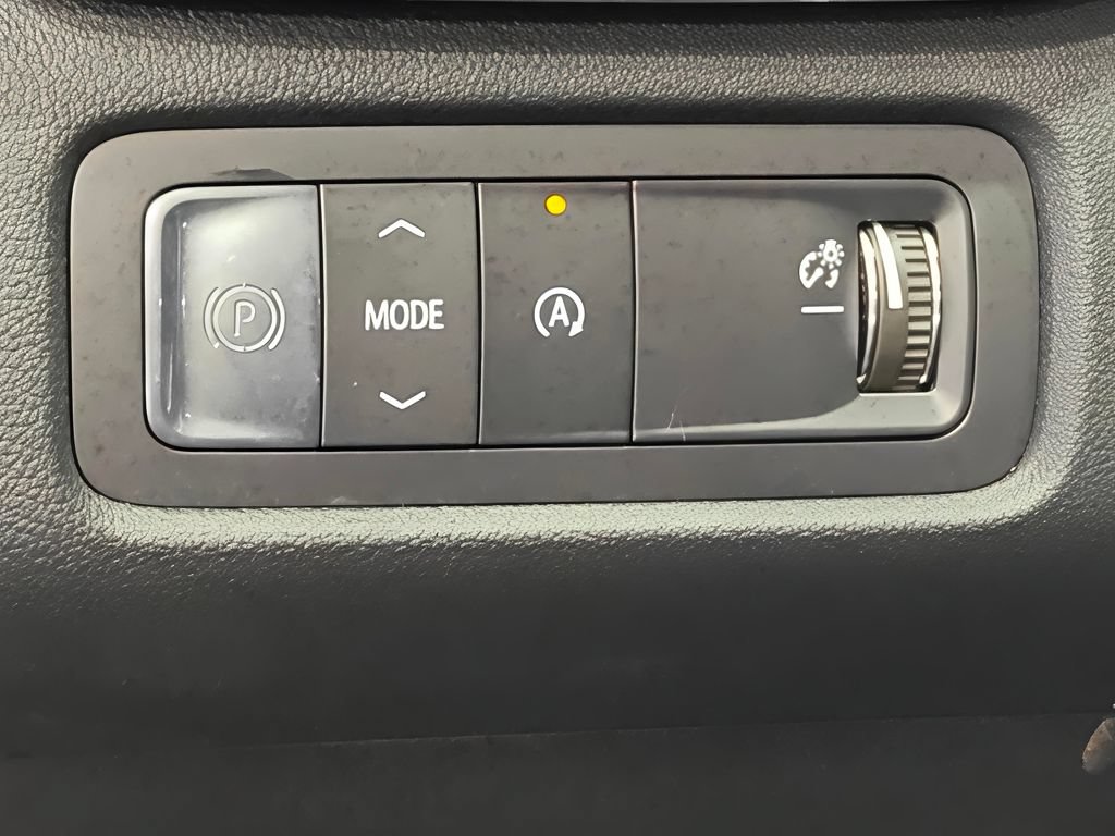 Used 2025 GMC Acadia Elevation w/ Elevation Premium Package FWD image 56