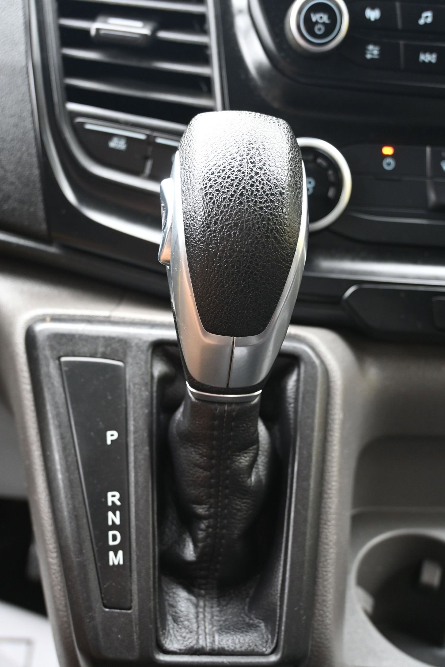 Used 2020 Ford Transit 250 Medium Roof AWD w/ Interior Upgrade Package image 15