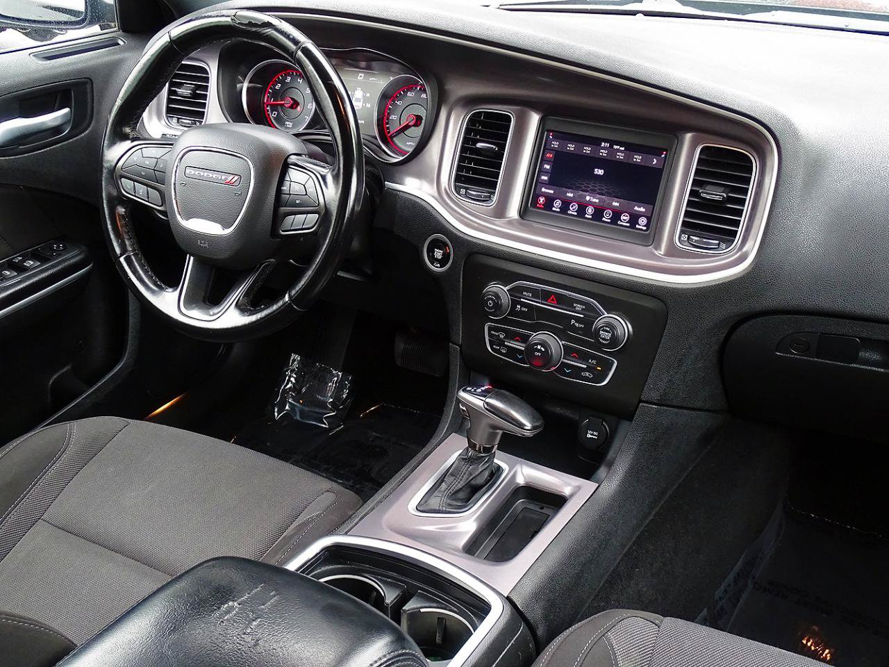 Used 2022 Dodge Charger SXT RWD image 30