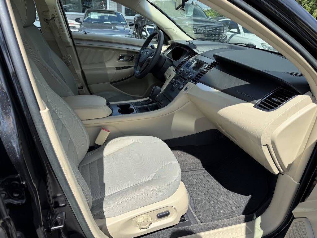 Used 2014 Ford Taurus SE FWD image 8