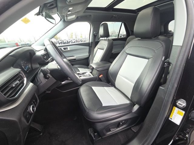 Certified 2023 Ford Explorer XLT w/ Equipment Group 202A image 26