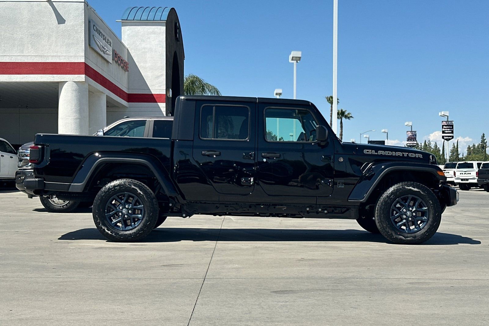 New 2026 Jeep Gladiator Sport AWD/4WD image 8