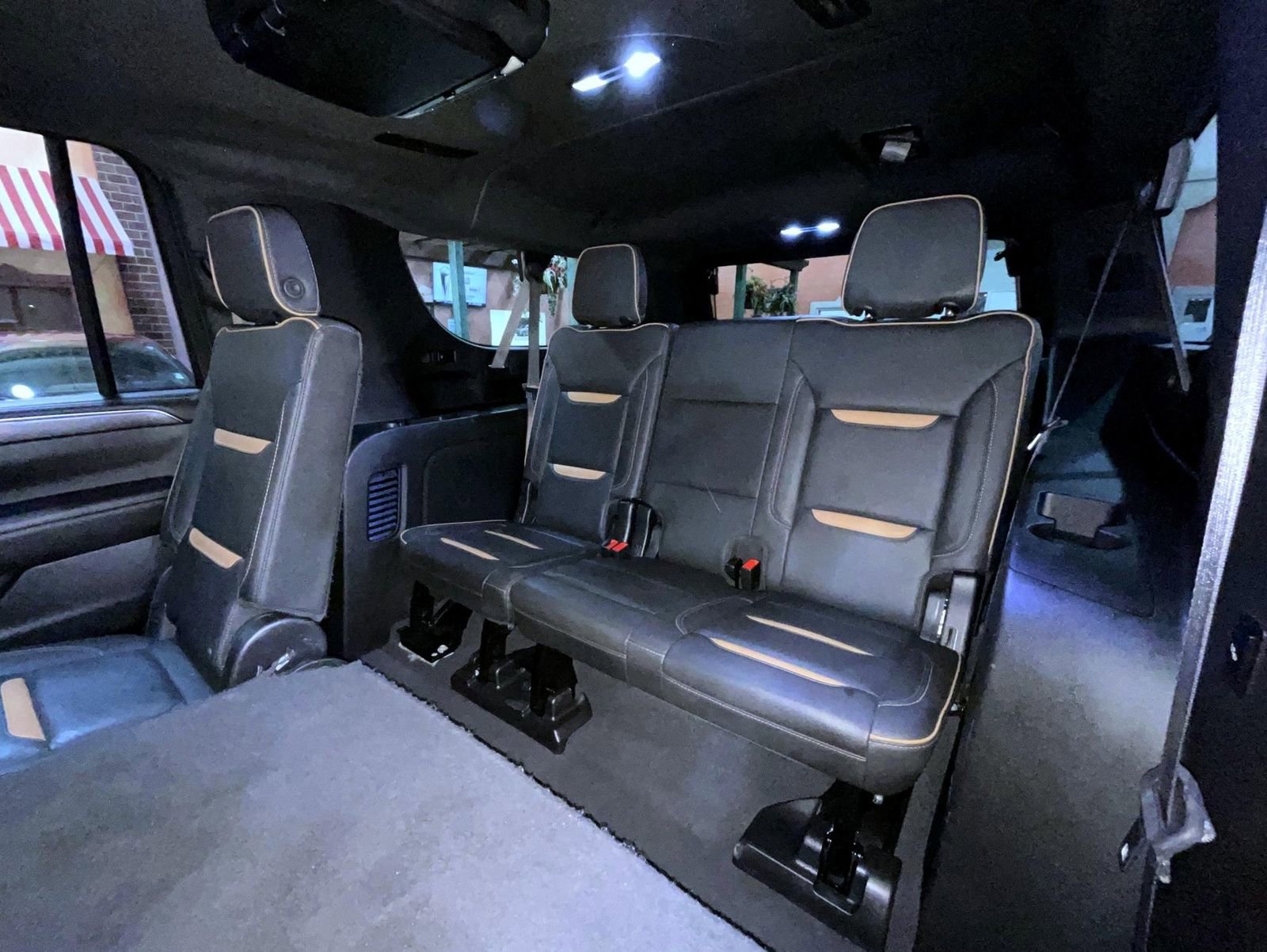 Used 2022 GMC Yukon XL AT4 image 20