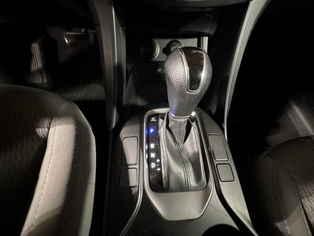 Used 2017 Hyundai Santa Fe SE image 26