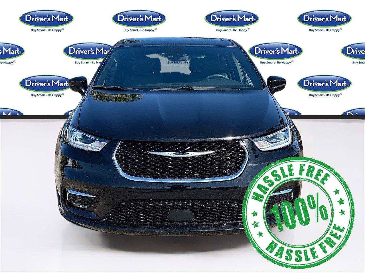 Used 2025 Chrysler Pacifica Select FWD image 2