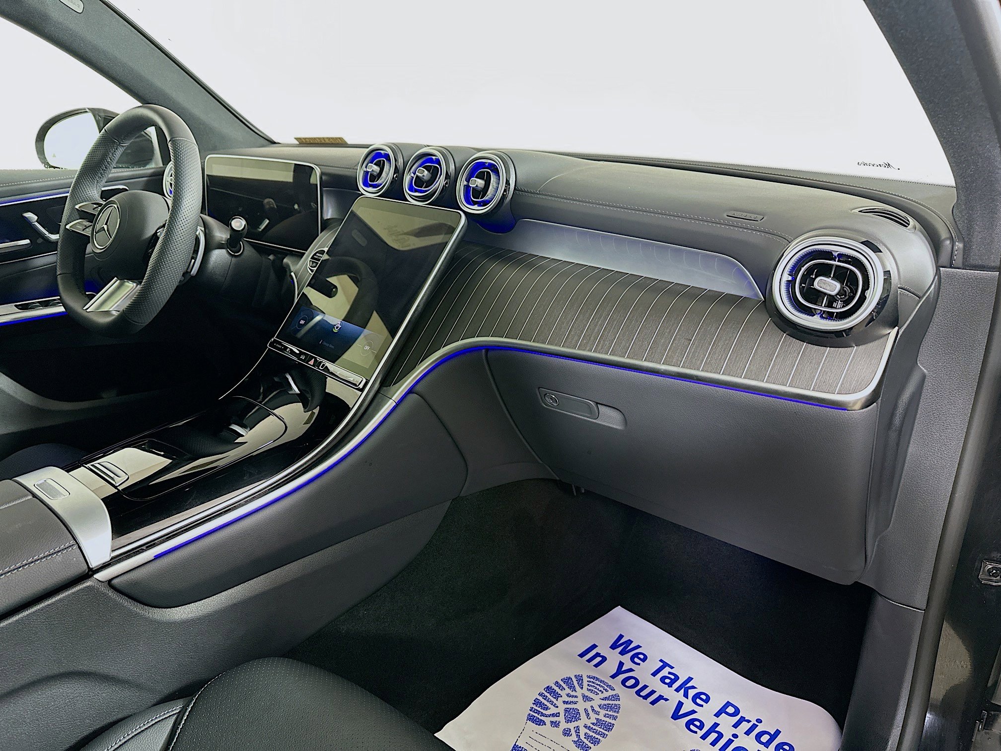Certified 2025 Mercedes-Benz GLC 300 4MATIC image 29