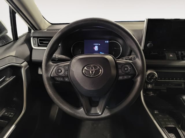 Used 2025 Toyota RAV4 XLE AWD/4WD image 12