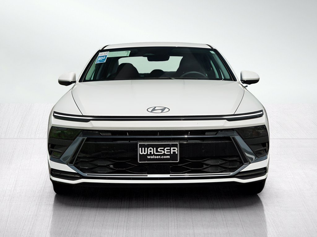New 2026 Hyundai Sonata SE FWD image 2